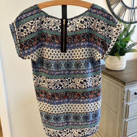 Pink Rose Women's Bohemian Pattern Blouse with Zipper back, Size Small - Picture 2 of 5